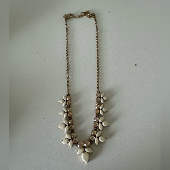 J crew white statement necklace - Picture 1 of 4